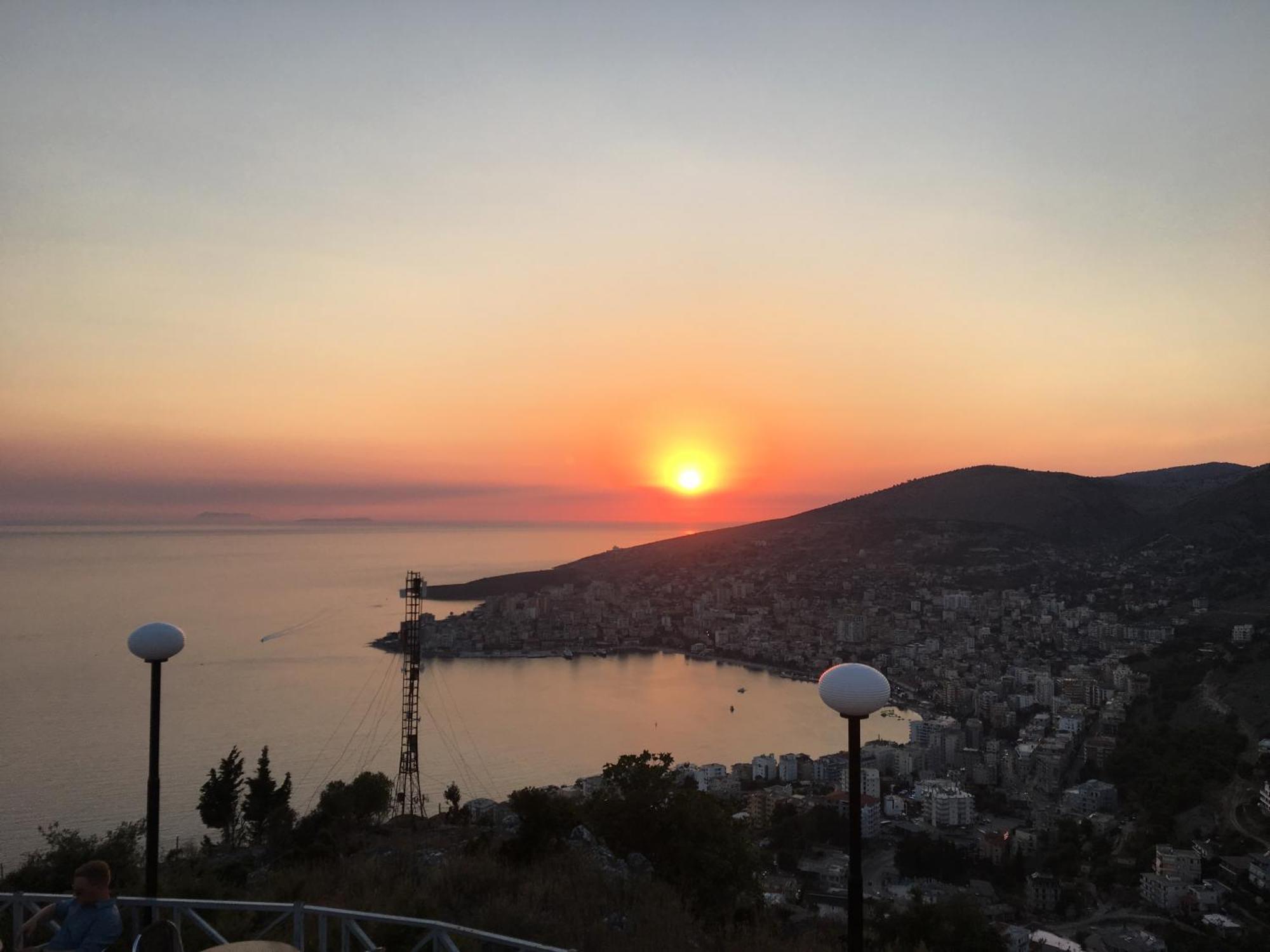 Loli Apartment Luxury White Residence Saranda Zewnętrze zdjęcie